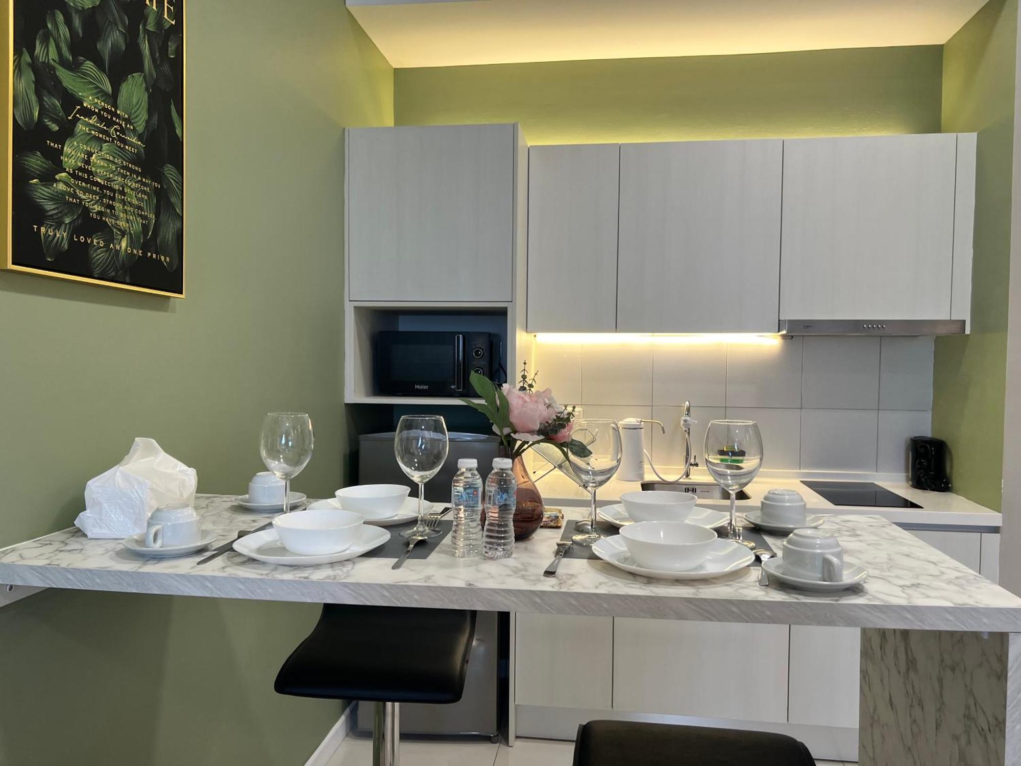 Chambers Couple Klcc Apartment